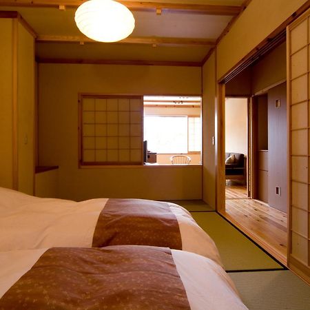 Miyama Ouan Kyoritsu Resort Takayama  Exterior foto A room at the hotel