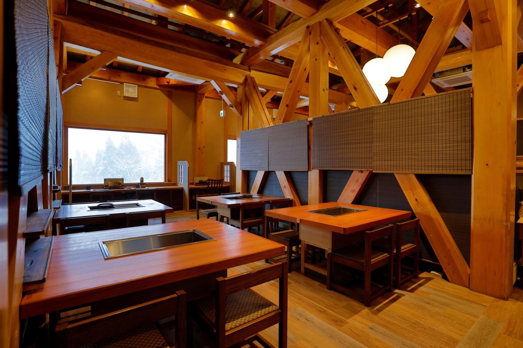 Miyama Ouan Kyoritsu Resort Takayama  Exterior foto Interior of a restaurant in Japan
