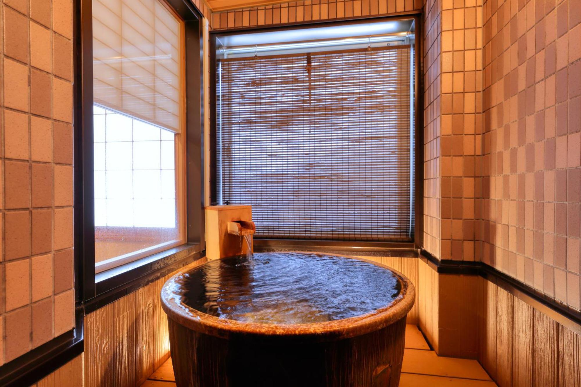 Miyama Ouan Kyoritsu Resort Takayama  Exterior foto A private onsen