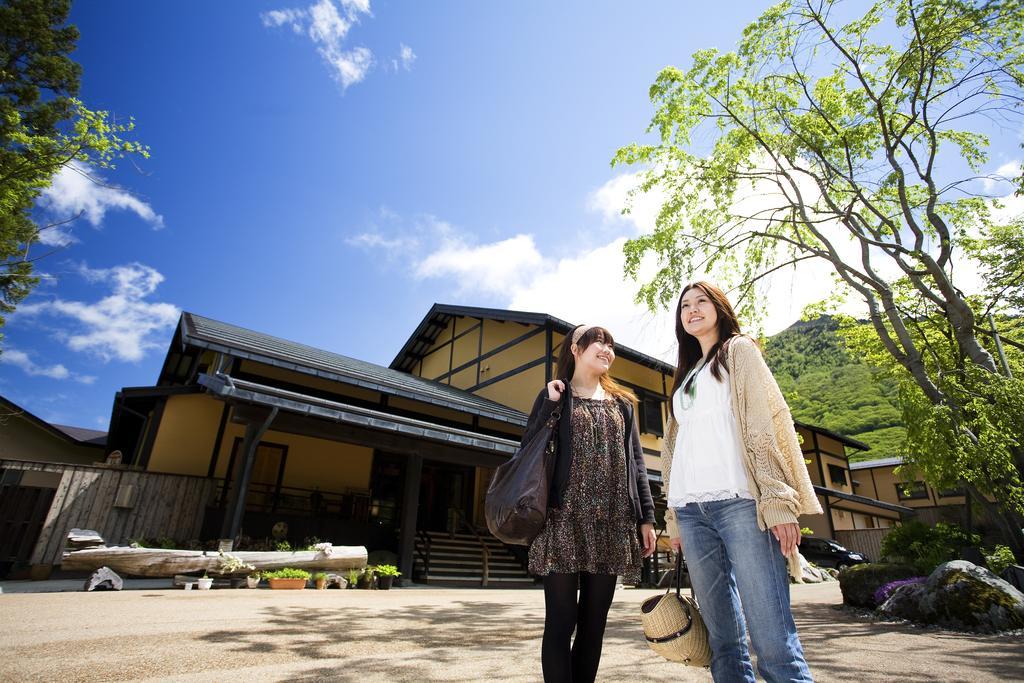 Miyama Ouan Kyoritsu Resort Takayama  Exterior foto A traditional Japanese house in Takayama